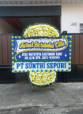 Papan Bunga Duka di Sungai Putri