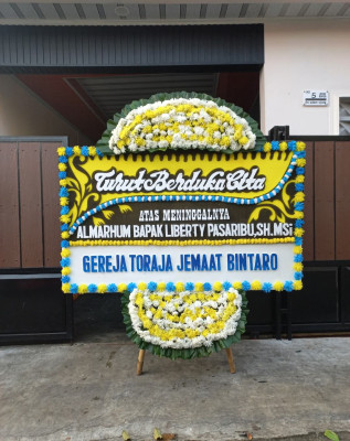 Papan Bunga Duka di Sungai Putri