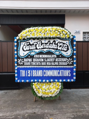 Papan Bunga Duka di Sungai Putri